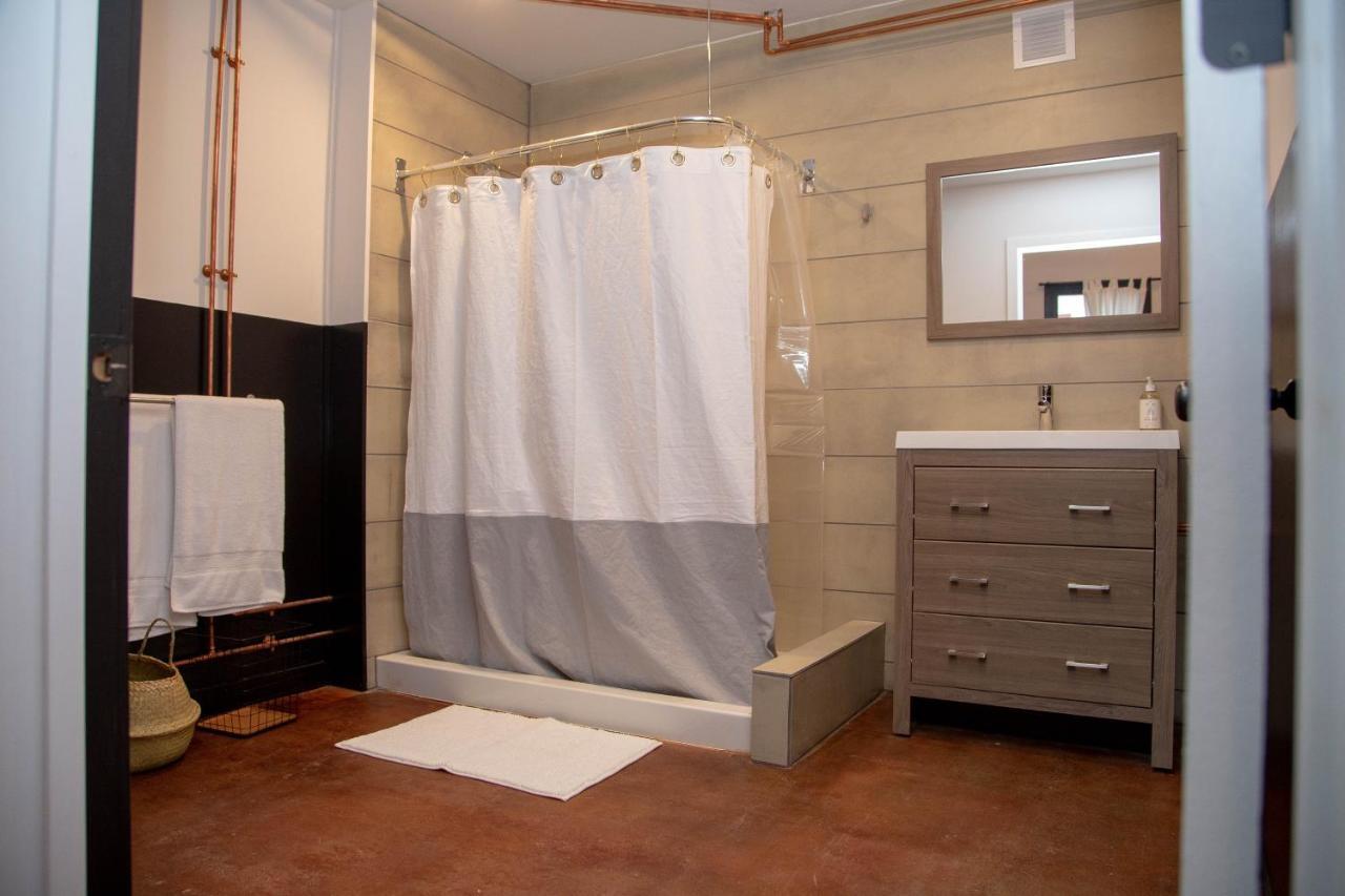 Eco Friendly Loft In Center City, Contactless Check In - Hive Room Philadelphia Exterior photo