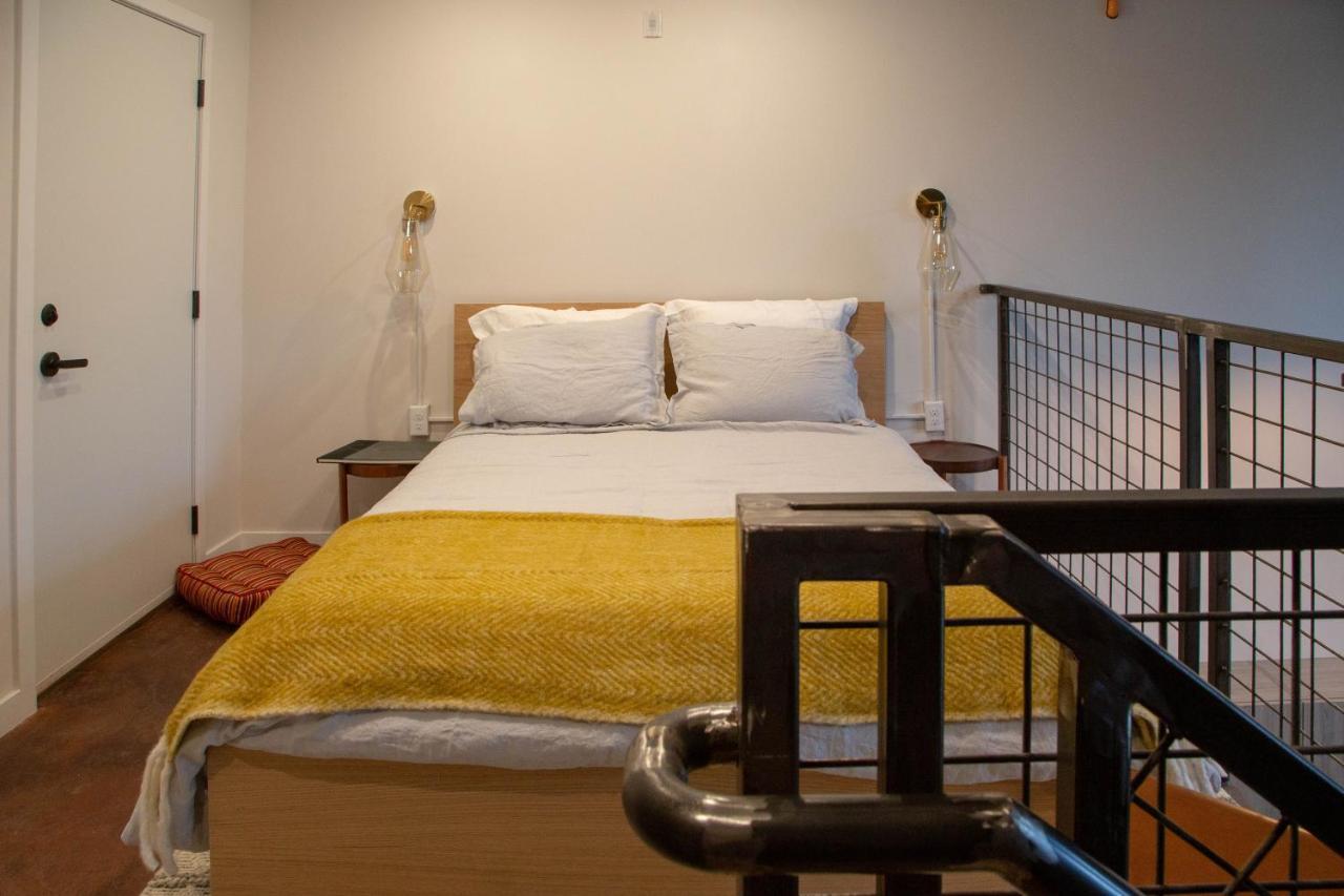 Eco Friendly Loft In Center City, Contactless Check In - Hive Room Philadelphia Exterior photo